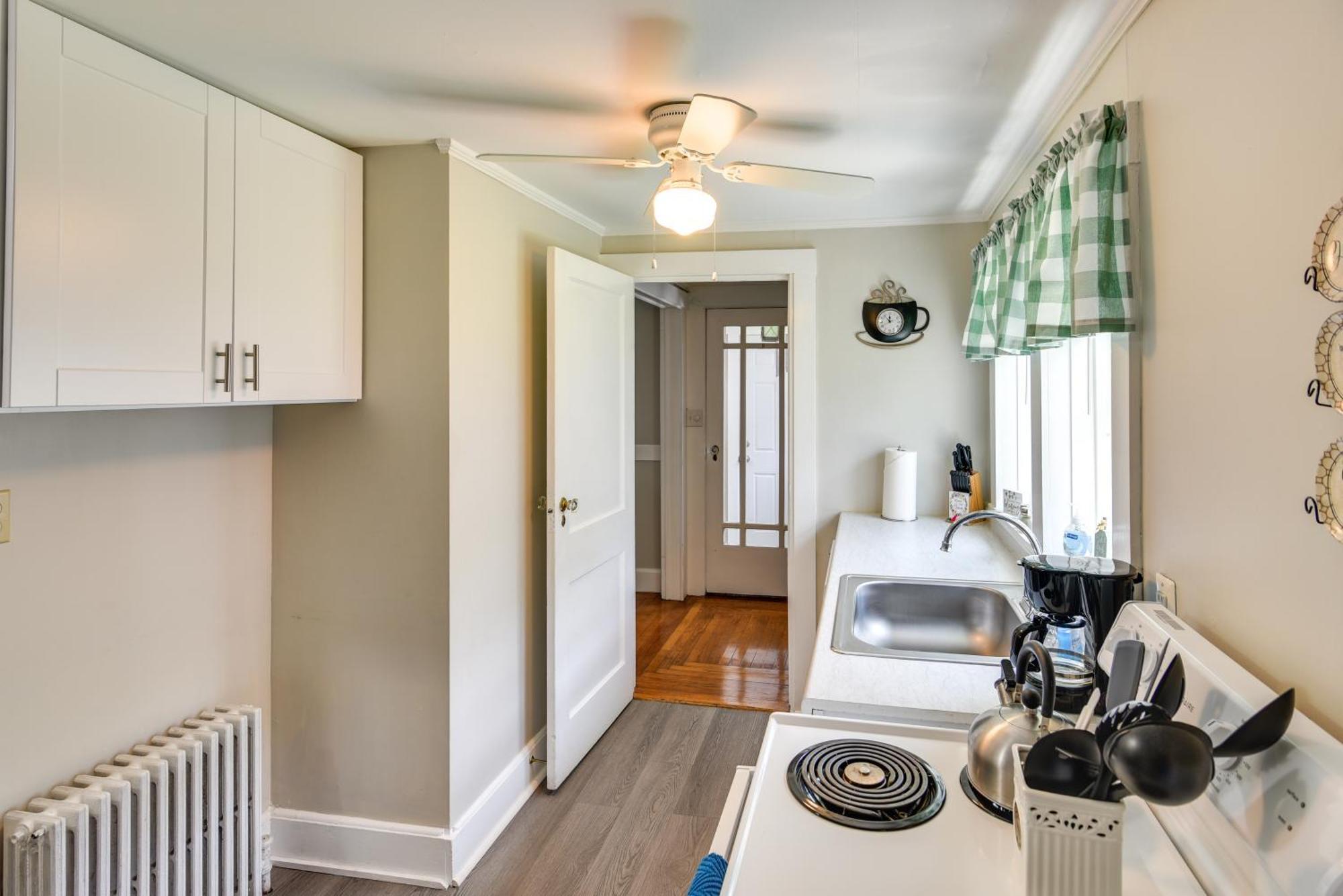 Newport House Less Than 3 Mi To Beaches And Bowens Wharf! 외부 사진